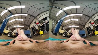 VRB Homo: Twunk Mechanic Gives Super-Hot Deepthroat-Job and Smashes Ass-Fuck before his Manager Coming | VR Porn